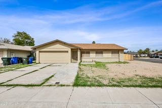 11102 W Turney Avenue, Phoenix, AZ 85037