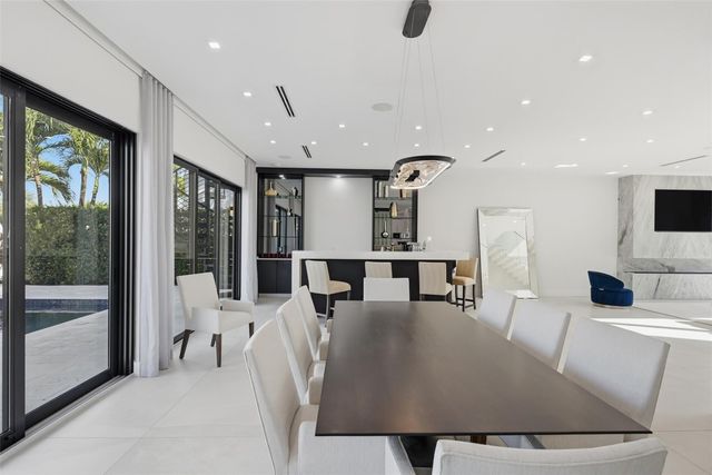 1517 SE 12th Court, Fort Lauderdale, FL 33316