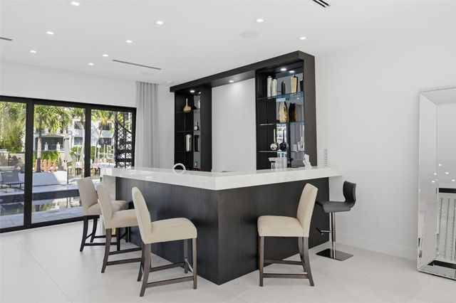 1517 SE 12th Court, Fort Lauderdale, FL 33316