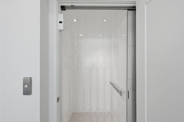 1517 SE 12th Court, Fort Lauderdale, FL 33316