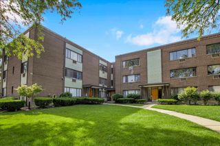 3441 W Bryn Mawr Avenue 1E, Chicago, IL 60659