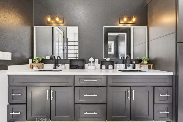 10901 Chestnut Street, Los Alamitos, CA 90720