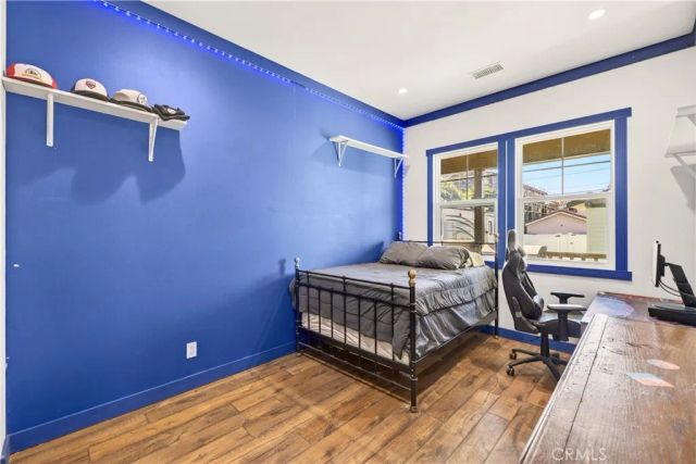 10901 Chestnut Street, Los Alamitos, CA 90720