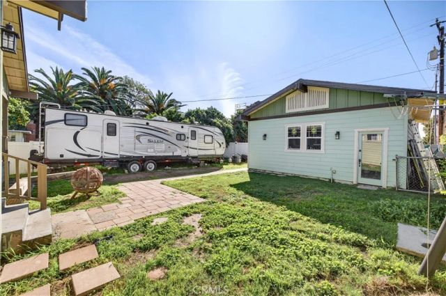 10901 Chestnut Street, Los Alamitos, CA 90720