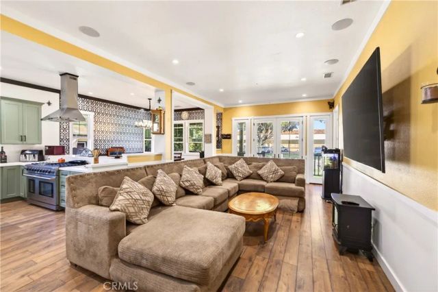 10901 Chestnut Street, Los Alamitos, CA 90720