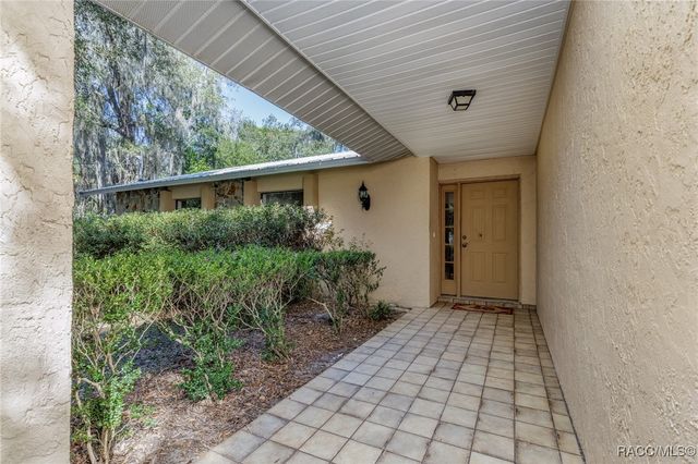 5911 N Brookgreen Drive, Crystal River, FL 34428