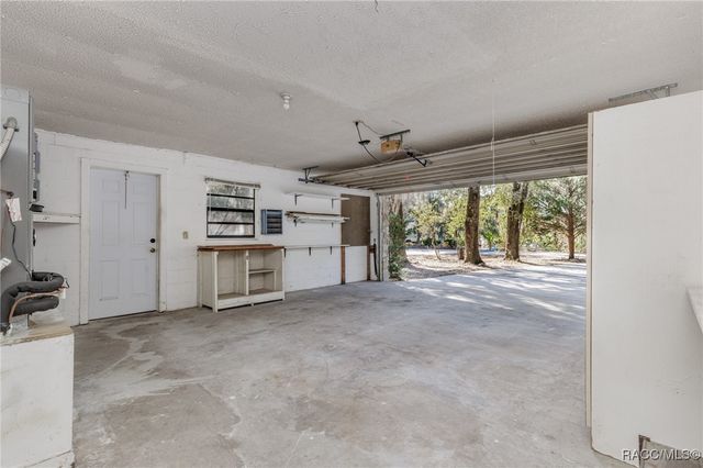 5911 N Brookgreen Drive, Crystal River, FL 34428