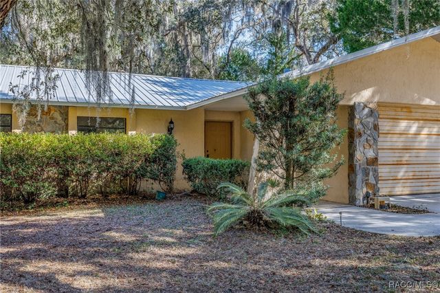 5911 N Brookgreen Drive, Crystal River, FL 34428