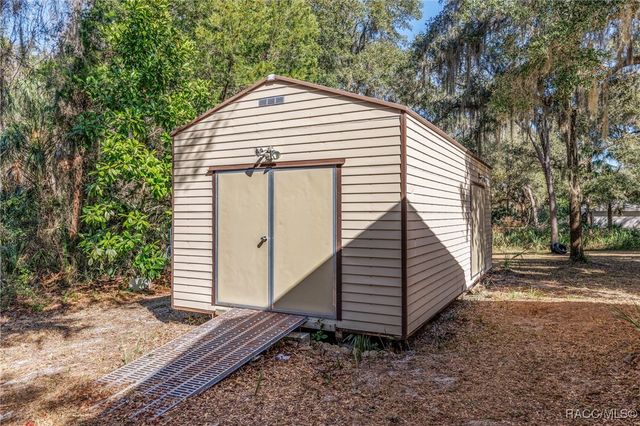 5911 N Brookgreen Drive, Crystal River, FL 34428