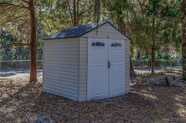 5911 N Brookgreen Drive, Crystal River, FL 34428