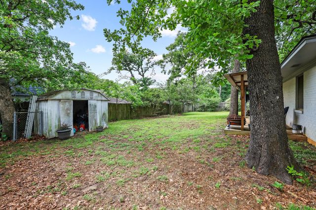 120 Mark Drive, Denison, TX 75021