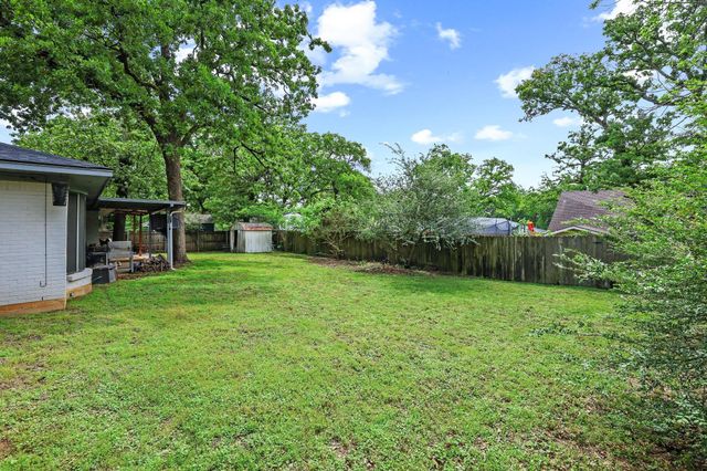 120 Mark Drive, Denison, TX 75021
