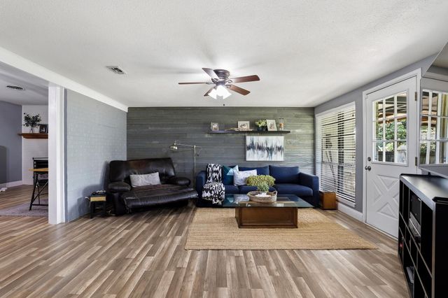 120 Mark Drive, Denison, TX 75021