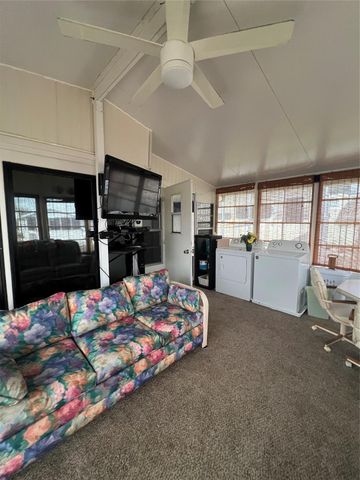 10 Shell Rd, Okeechobee, FL 34974