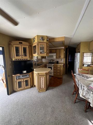 10 Shell Rd, Okeechobee, FL 34974