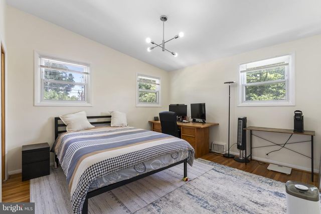 221 JUNIPER RD, Havertown, PA 19083