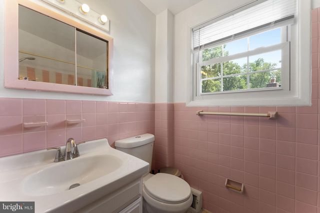 221 JUNIPER RD, Havertown, PA 19083