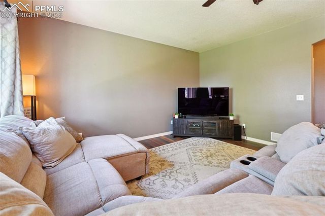 6338 Bearcat Loop, Colorado Springs, CO 80925