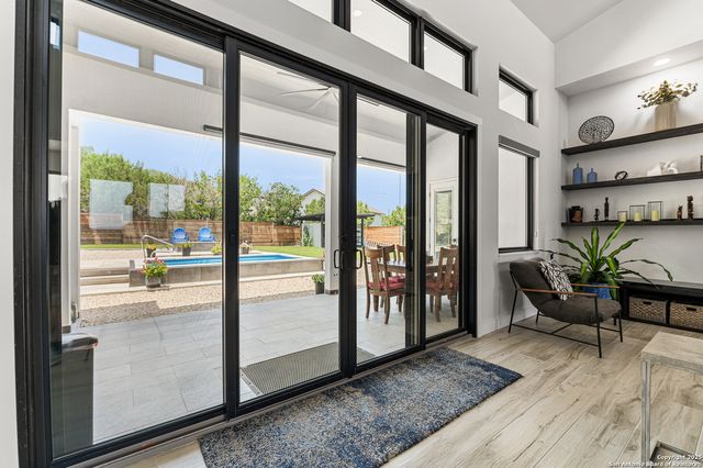 690 Kings Point, Canyon Lake, TX 78133