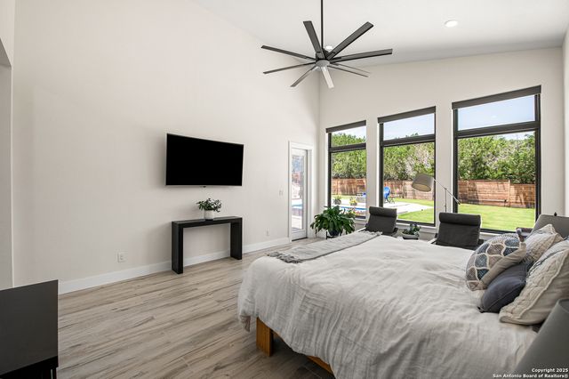 690 Kings Point, Canyon Lake, TX 78133