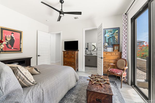 690 Kings Point, Canyon Lake, TX 78133