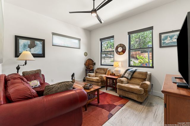 690 Kings Point, Canyon Lake, TX 78133