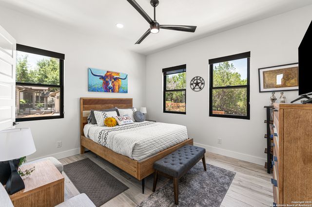 690 Kings Point, Canyon Lake, TX 78133