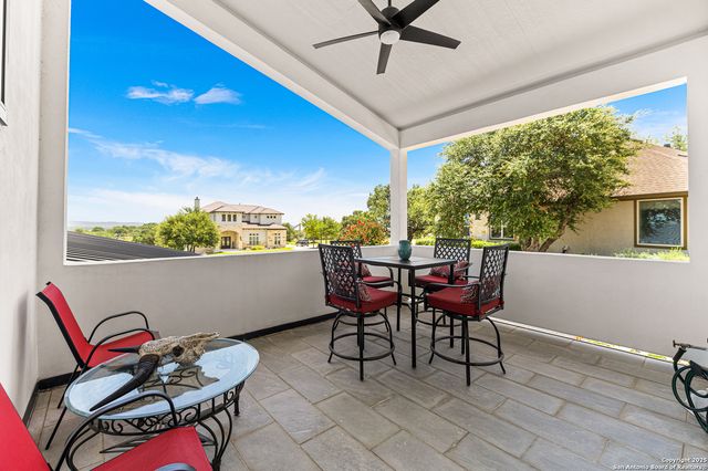 690 Kings Point, Canyon Lake, TX 78133