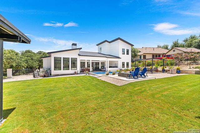 690 Kings Point, Canyon Lake, TX 78133