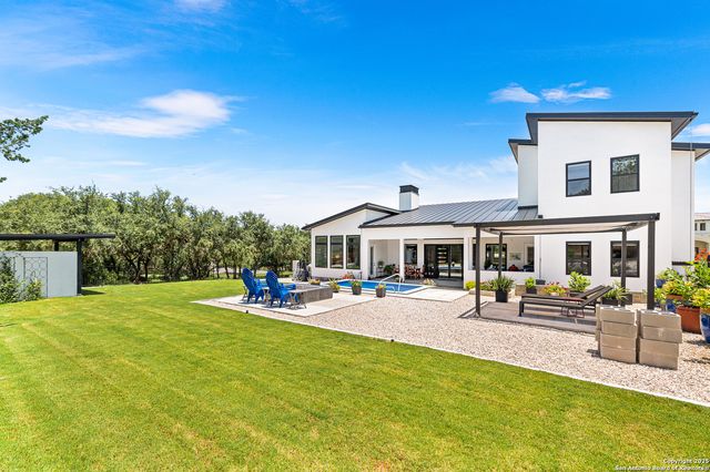 690 Kings Point, Canyon Lake, TX 78133