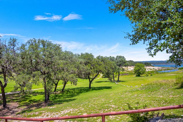 690 Kings Point, Canyon Lake, TX 78133