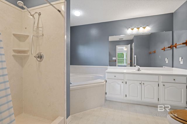 23295 College Avenue, Robertsdale, AL 36567