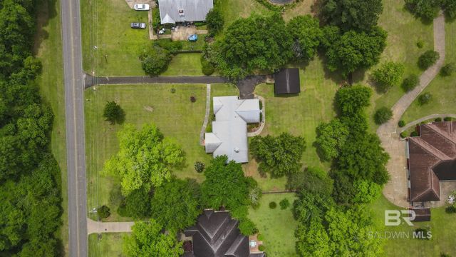23295 College Avenue, Robertsdale, AL 36567