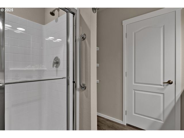 1437 53rd St, Florence, OR 97439