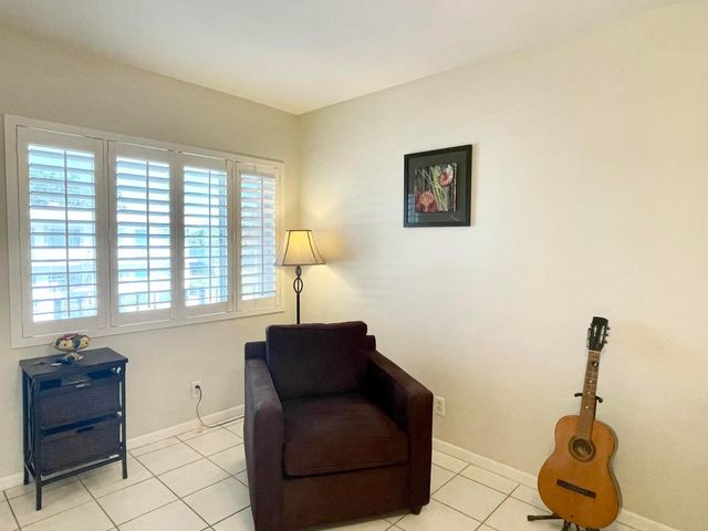 3240 Lake Osborne Drive 206, Lake Worth Beach, FL 33461