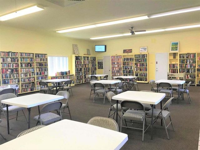 3240 Lake Osborne Drive 206, Lake Worth Beach, FL 33461