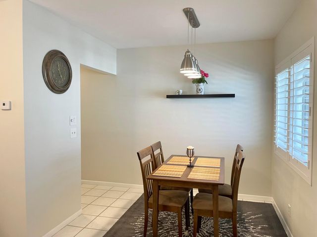 3240 Lake Osborne Drive 206, Lake Worth Beach, FL 33461