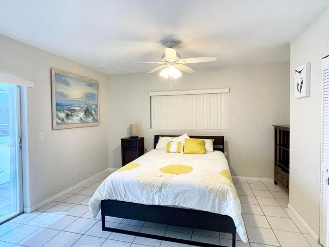 3240 Lake Osborne Drive 206, Lake Worth Beach, FL 33461