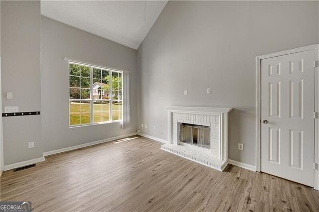 2211 Sandridge Place SW, Atlanta, GA 30331