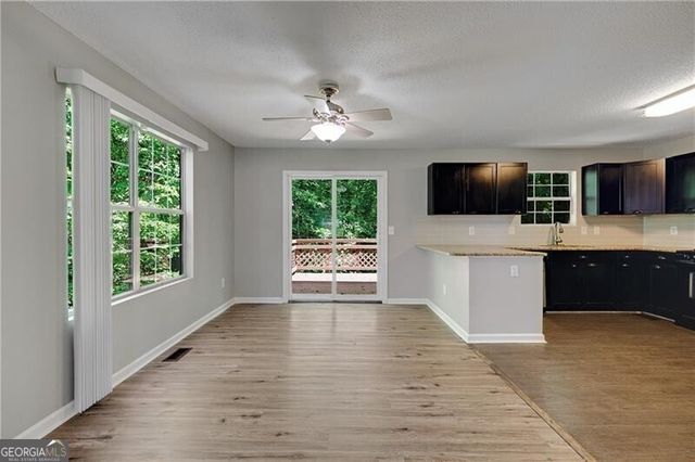 2211 Sandridge Place SW, Atlanta, GA 30331