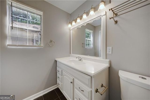 2211 Sandridge Place SW, Atlanta, GA 30331