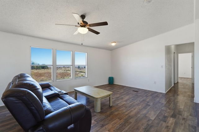 5 Calle SE, Edgewood, NM 87015