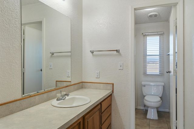 5 Calle SE, Edgewood, NM 87015