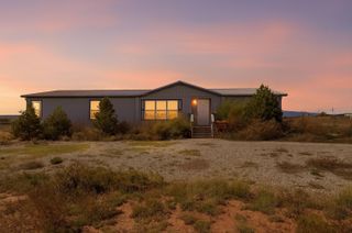 5 Calle SE, Edgewood, NM 87015