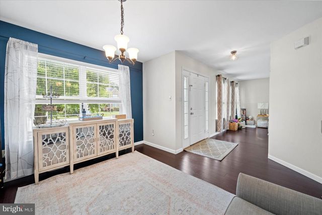 254 FLAGSTONE DR, Newark, DE 19702