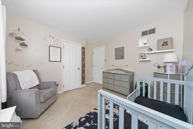 254 FLAGSTONE DR, Newark, DE 19702