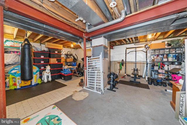 254 FLAGSTONE DR, Newark, DE 19702