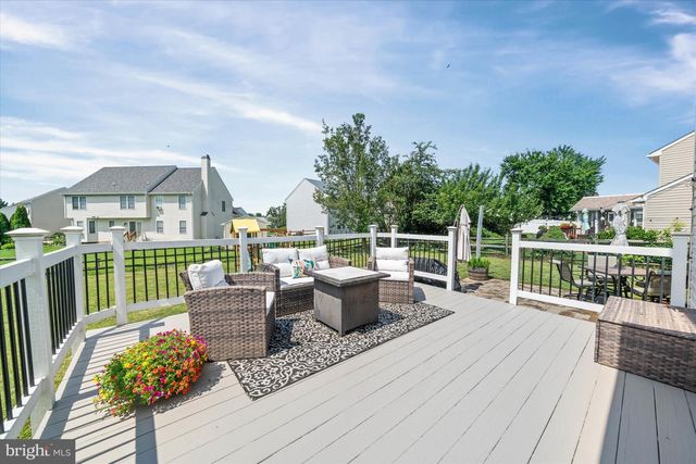 254 FLAGSTONE DR, Newark, DE 19702