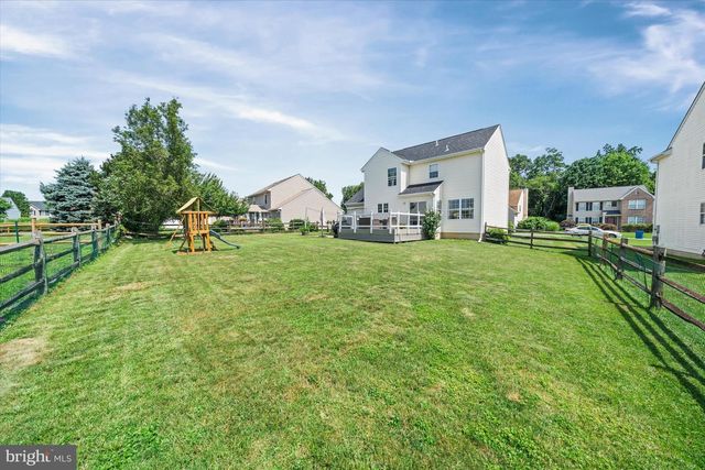 254 FLAGSTONE DR, Newark, DE 19702