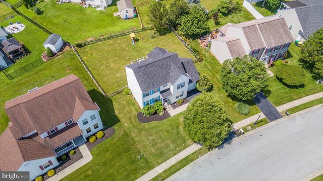 254 FLAGSTONE DR, Newark, DE 19702